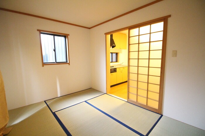 物件内観写真8　(居室)