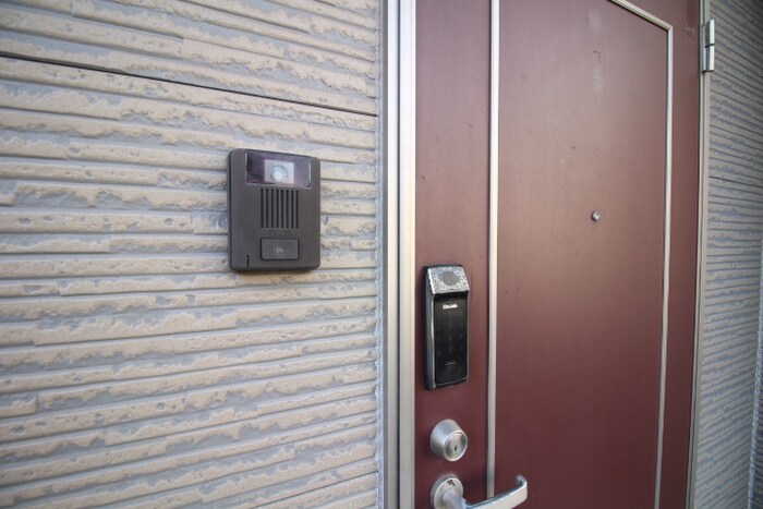 物件外観写真5　(エントランス部分)