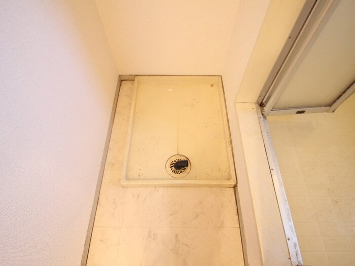 物件内観写真22　(洗濯機置場)