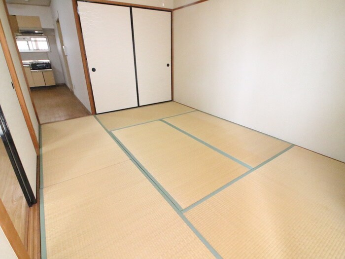 物件内観写真9　(居室)