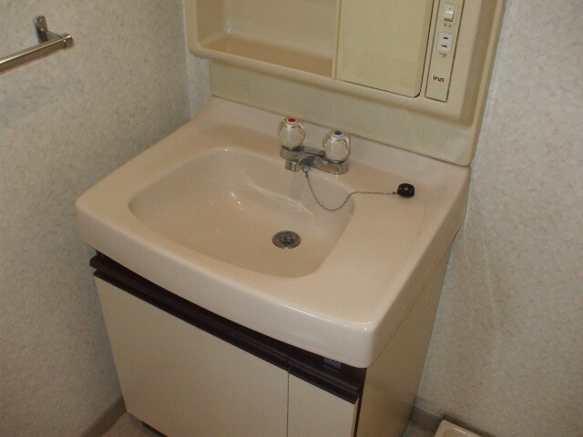 物件内観写真11　(洗面)