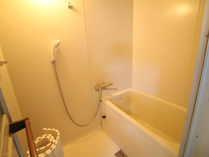 丸の内カジウラマンションのバス