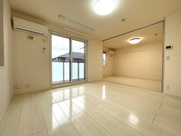 物件内観写真8　(居室)