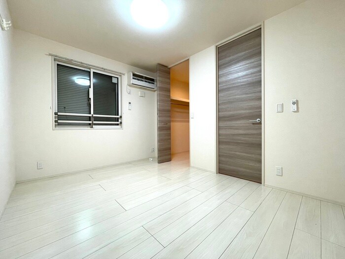 物件内観写真11　(居室)