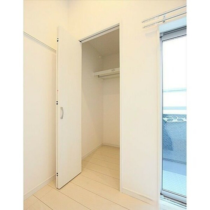 物件内観写真15　(収納)