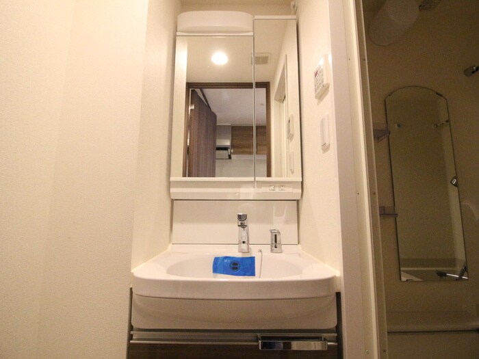 物件内観写真10　(洗面)