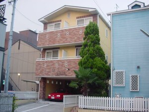 West Coast外観写真