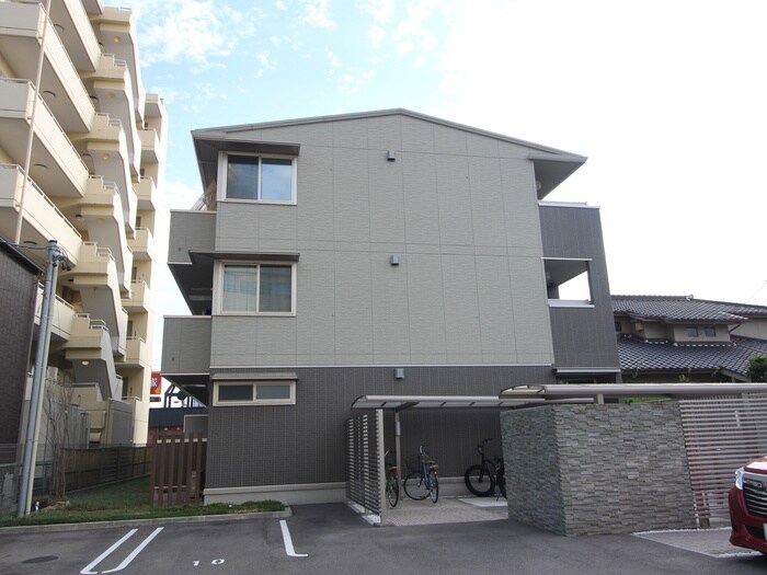 物件外観写真1　(外観写真)