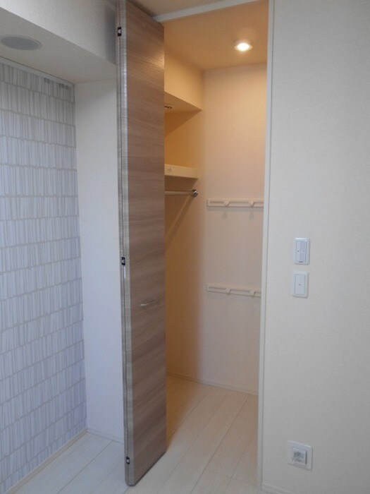 物件内観写真13　(収納)