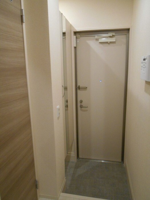 物件内観写真15　(玄関)