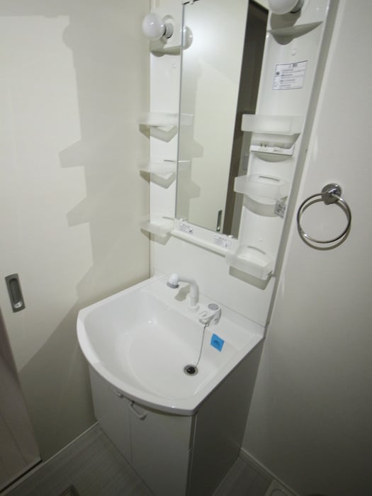 物件内観写真8　(洗面)