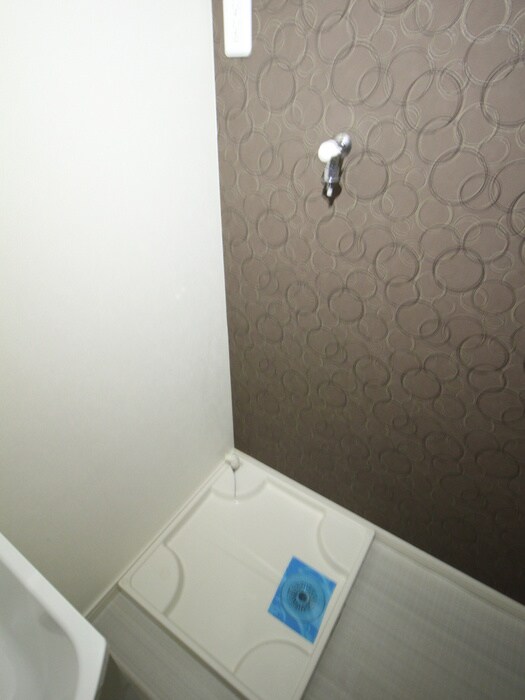 物件内観写真9　(洗濯機置場)