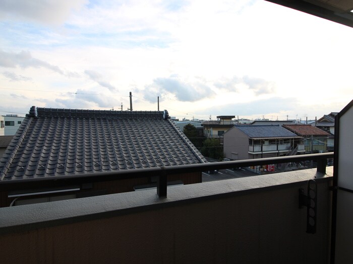 物件内観写真16　(室内からの展望)