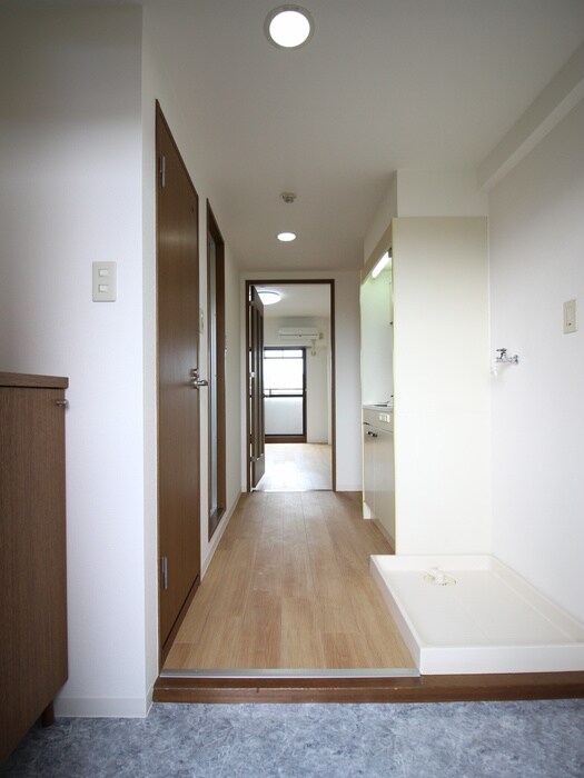 物件内観写真17　(廊下)