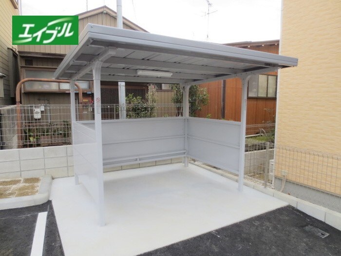 物件外観写真3　(駐輪場)