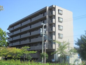 クオリティパレス鶴が沢外観写真