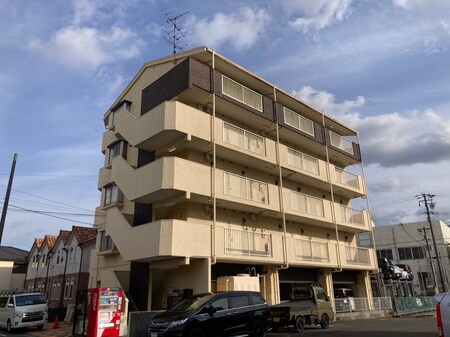 ビラ三秀中山外観写真