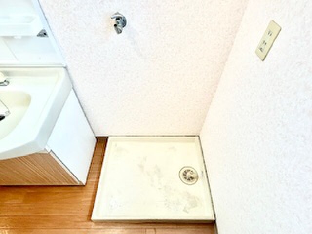 物件内観写真18　(洗濯機置場)