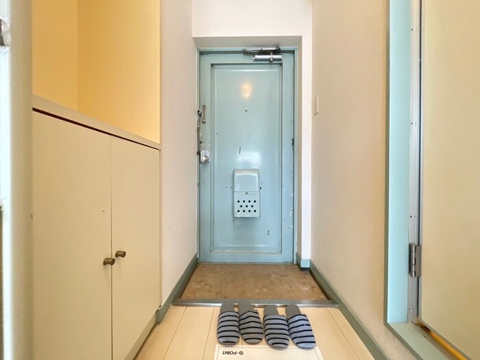 物件内観写真13　(玄関)