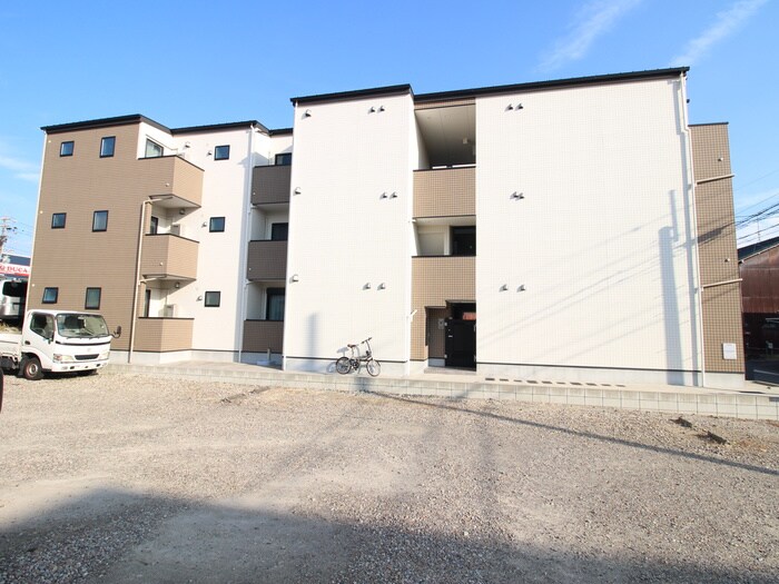 物件外観写真3　(外観写真)