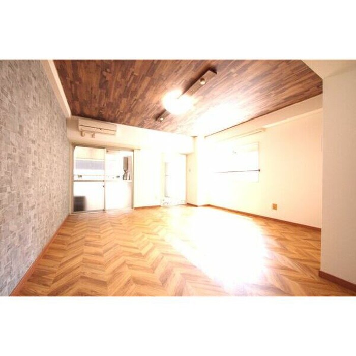 物件内観写真2　(居室)