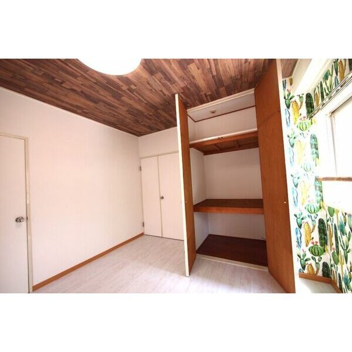 物件内観写真11　(収納)