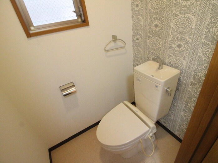 物件内観写真11　(トイレ)