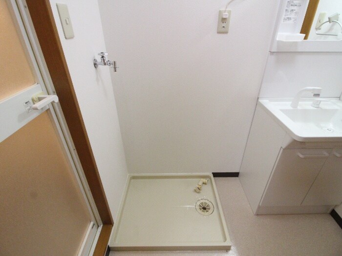 物件内観写真20　(洗濯機置場)