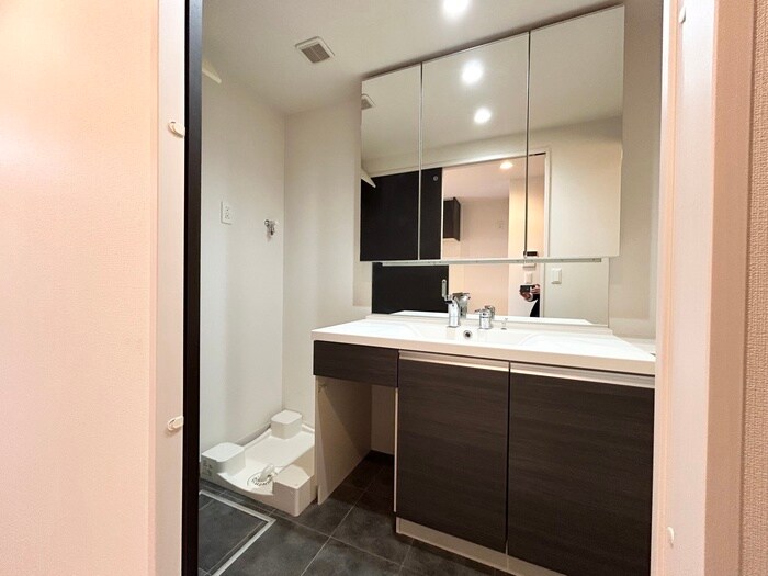 物件内観写真12　(洗面)