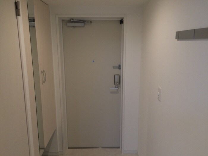 物件内観写真14　(玄関)