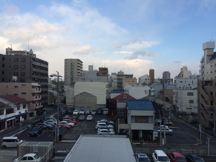 物件内観写真16　(室内からの展望)