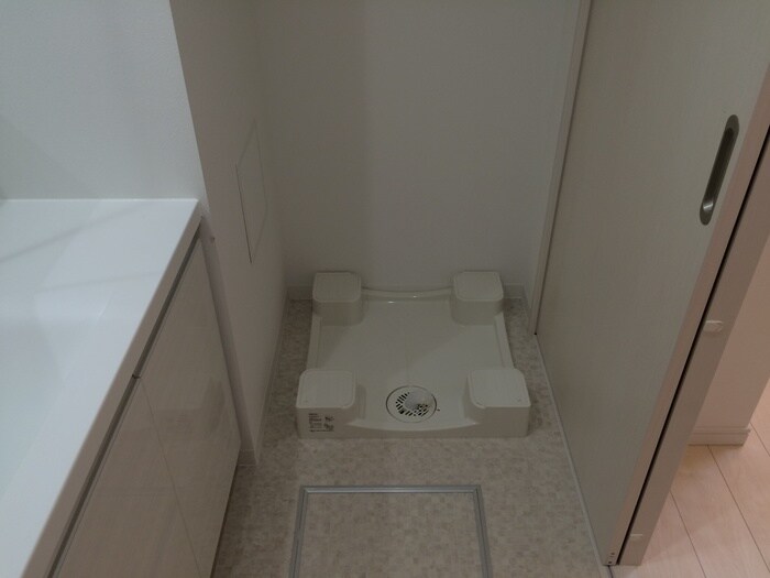 物件内観写真17　(洗濯機置場)