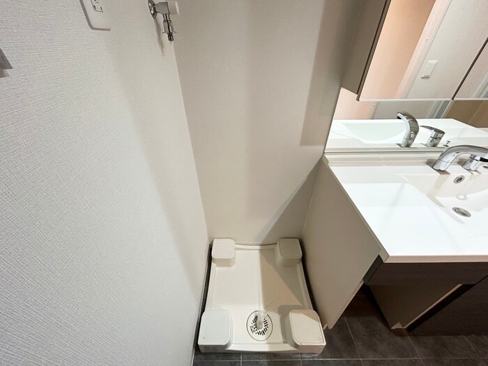 物件内観写真18　(洗濯機置場)