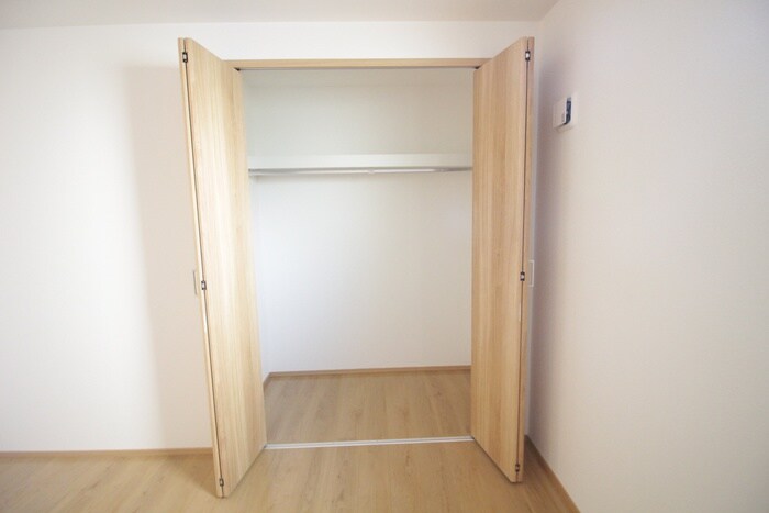 物件内観写真12　(収納)