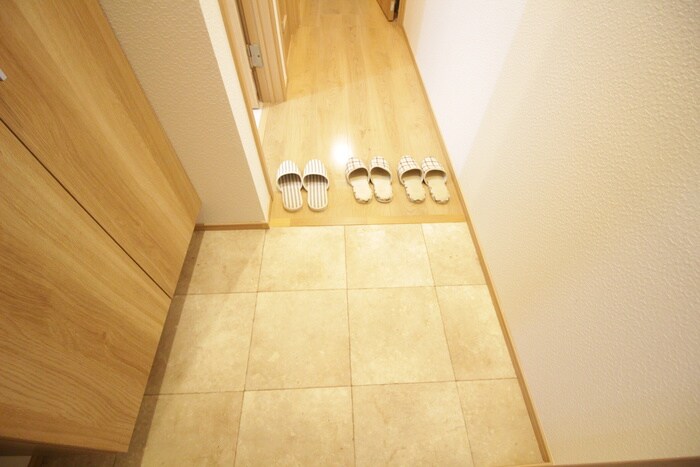 物件内観写真14　(玄関)