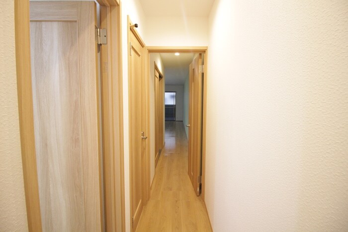 物件内観写真18　(廊下)