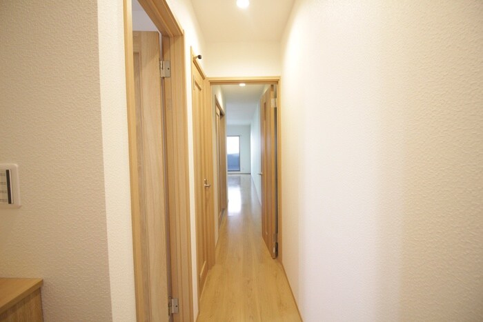 物件内観写真18　(廊下)