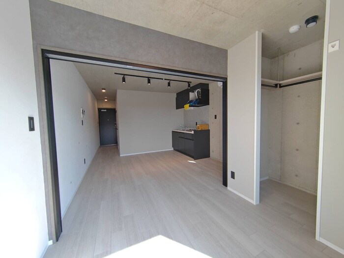 物件内観写真8　(居室)