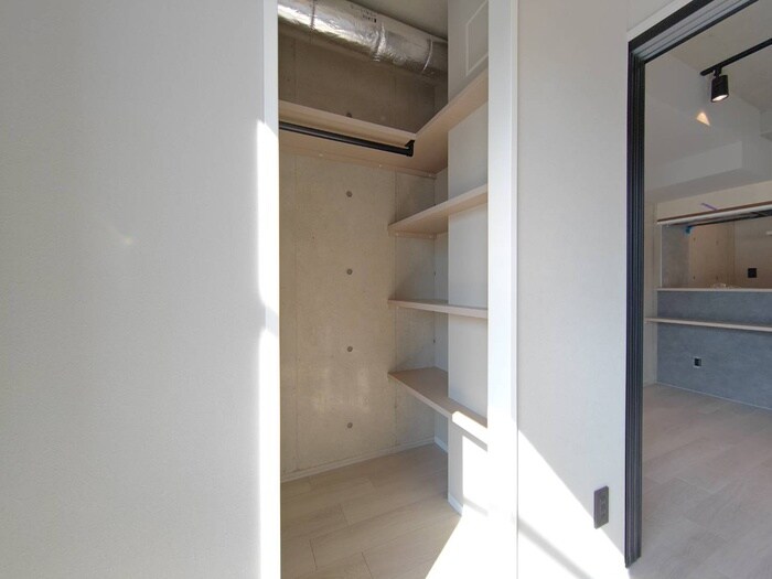 物件内観写真10　(収納)