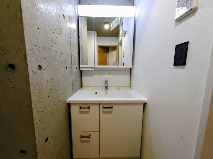 物件内観写真13　(洗面)