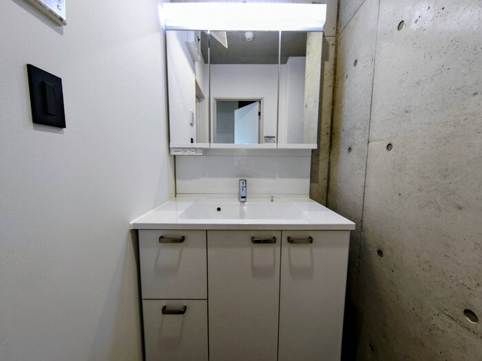 物件内観写真13　(洗面)