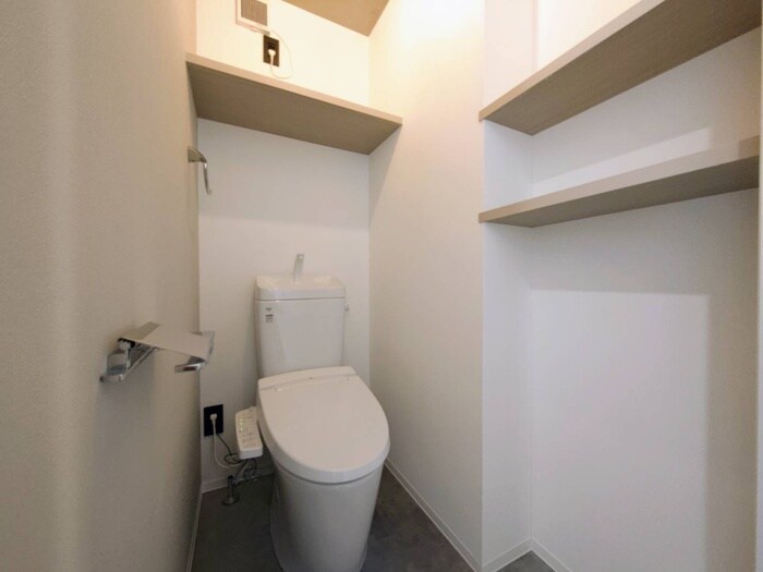 物件内観写真14　(トイレ)