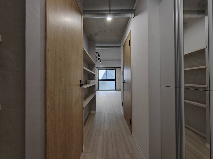 物件内観写真18　(廊下)