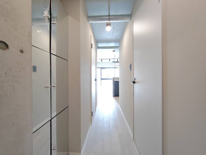物件内観写真18　(廊下)