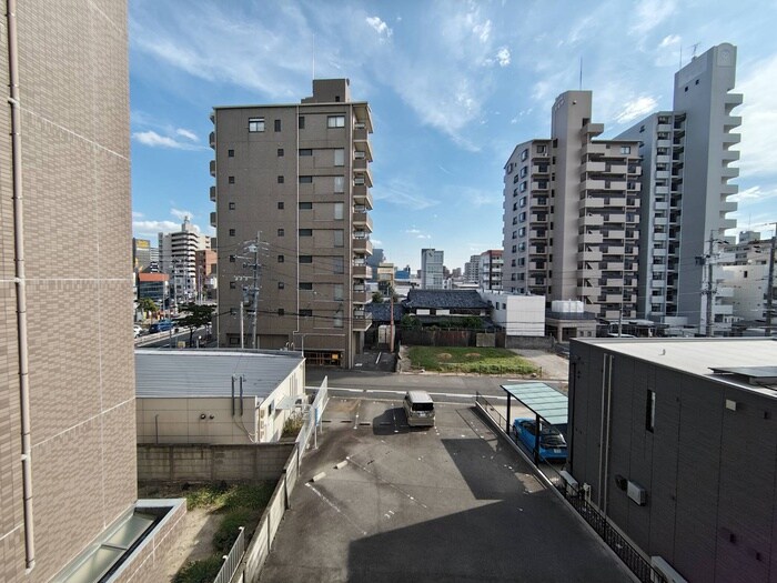 物件内観写真22　(室内からの展望)