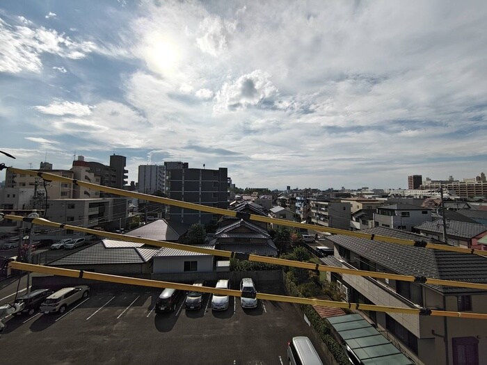 物件内観写真22　(室内からの展望)