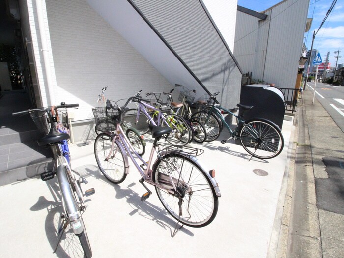 物件外観写真6　(駐輪場)