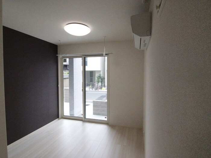 物件内観写真9　(居室)