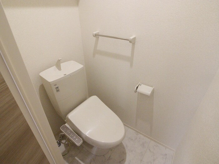 物件内観写真13　(トイレ)