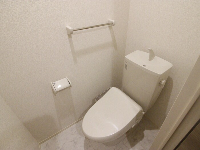 物件内観写真14　(トイレ)